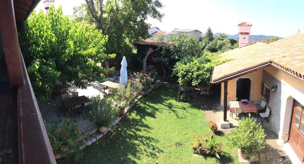 Guesthouse Domacija Sajna 세자나 외부 사진